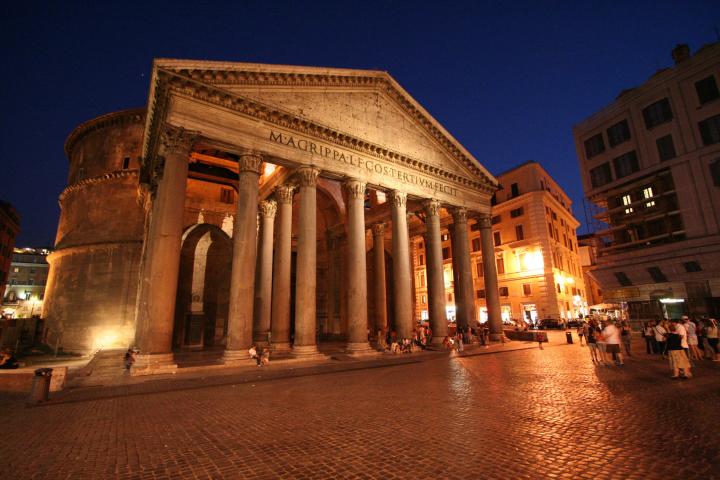 The facade of the Pantheon